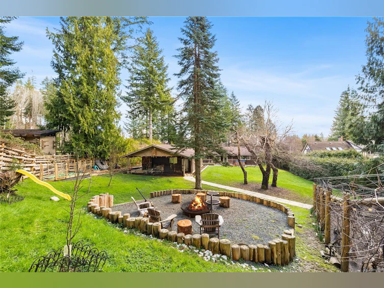 2470 Spring Road, Campbell River, BC, V9W 5K8 - 3