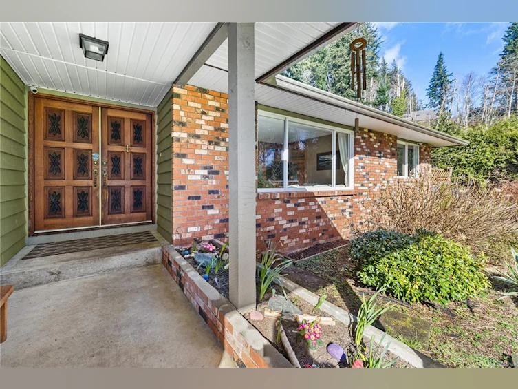2470 Spring Road, Campbell River, BC, V9W 5K8 - 5