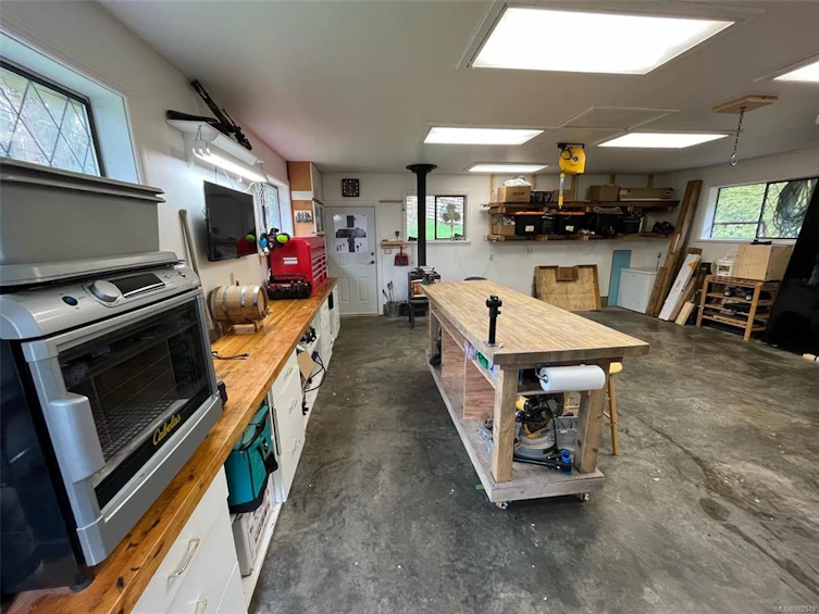 2470 Spring Road, Campbell River, BC, V9W 5K8 - 24