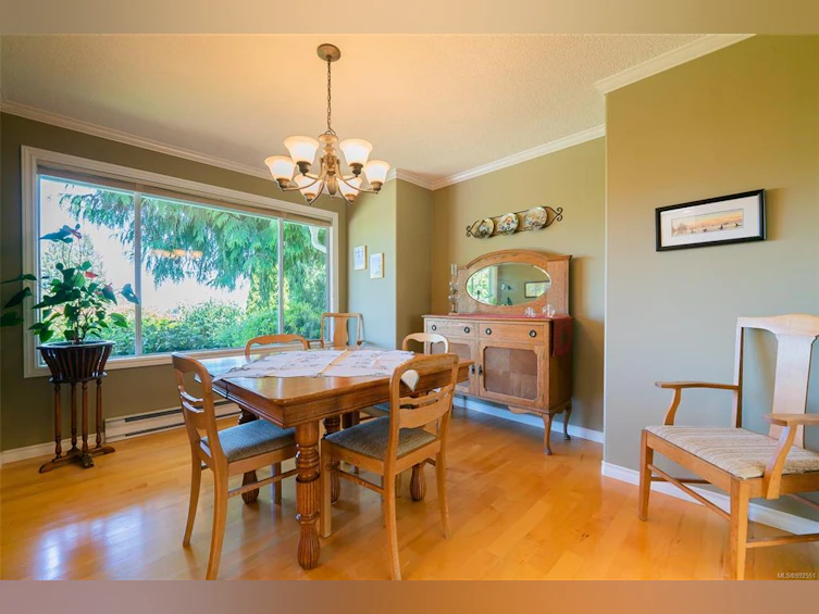 5530 Leslie Crescent, Nanaimo, BC, V9V 1G7 - 4