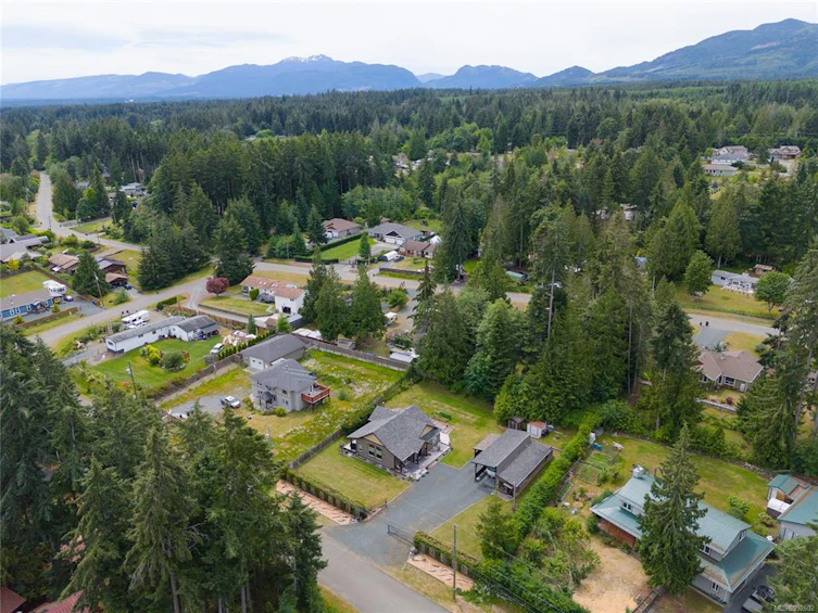 4600 Berbers Drive, Bowser/Deep Bay, BC, V0R 1G0 - 2