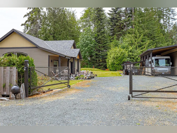 4600 Berbers Drive, Bowser/Deep Bay, BC, V0R 1G0 - 10