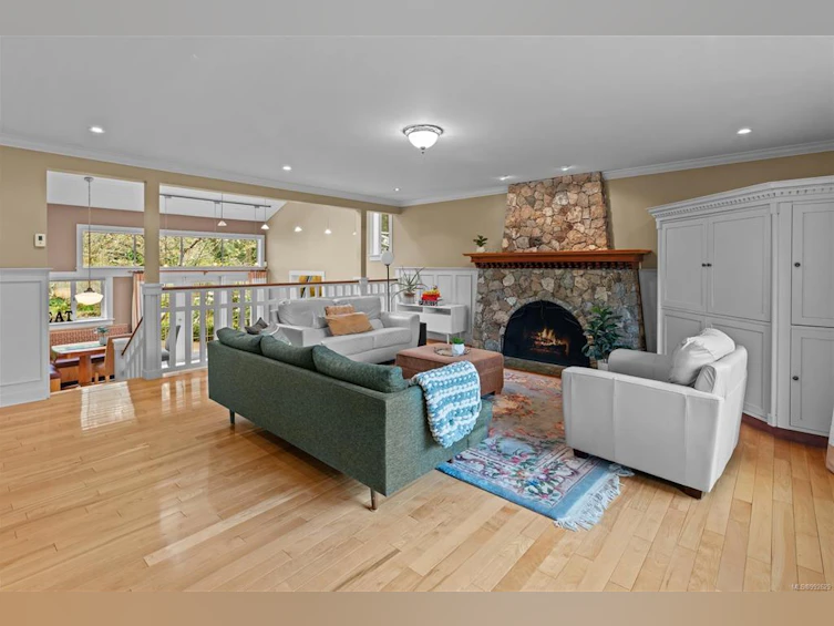 2801 Arbutus Road, Saanich, BC, V8N 5X6 - 6