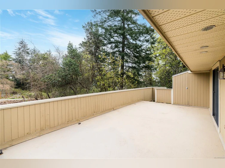 2801 Arbutus Road, Saanich, BC, V8N 5X6 - 44