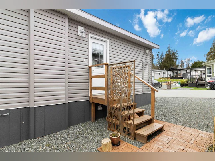 412-747 Old Place Road, Central Saanich, BC, V8M 0C3 - 3