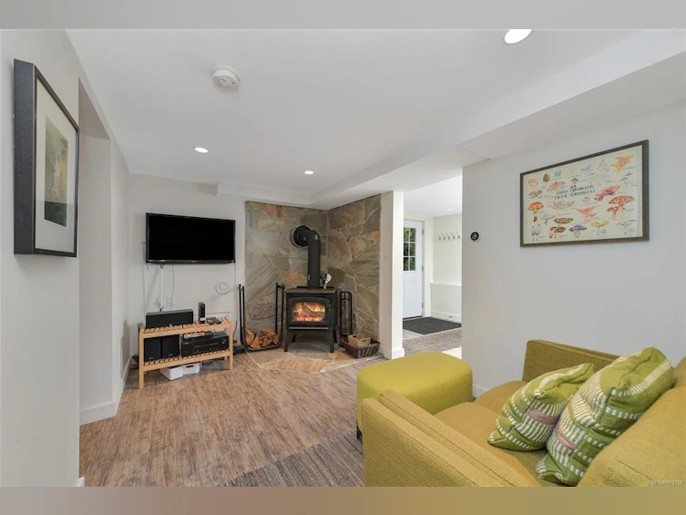 532 Aya Reach Road, Mayne Island, BC, V0N 2J1 - 13
