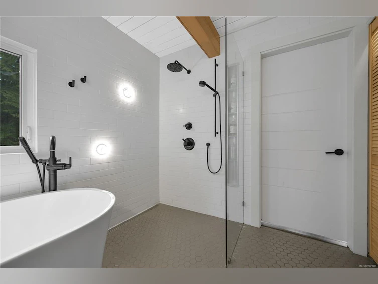 532 Aya Reach Road, Mayne Island, BC, V0N 2J1 - 30