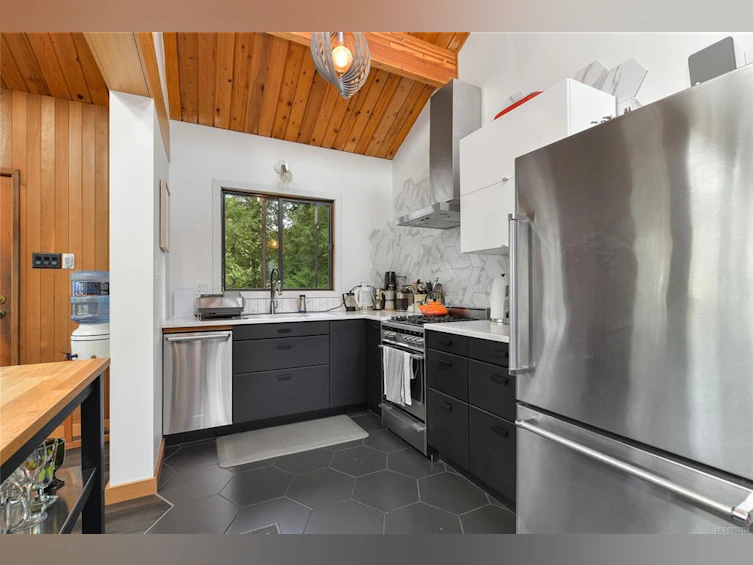 532 Aya Reach Road, Mayne Island, BC, V0N 2J1 - 21