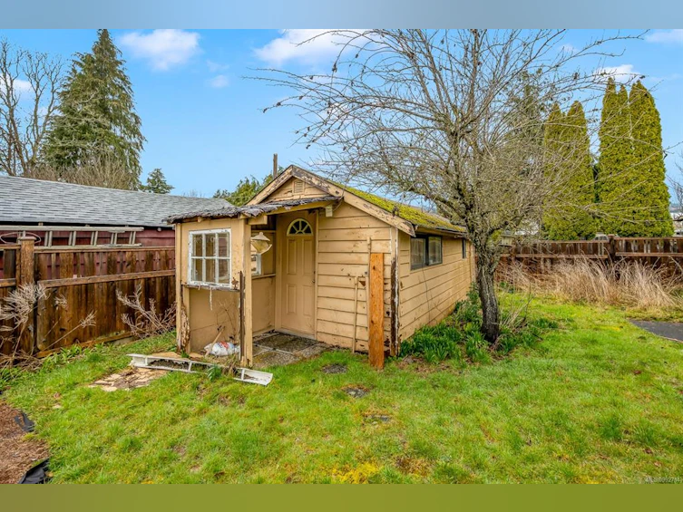 719 / 721 8th Street, Courtenay, BC, V9N 1N6 - 10
