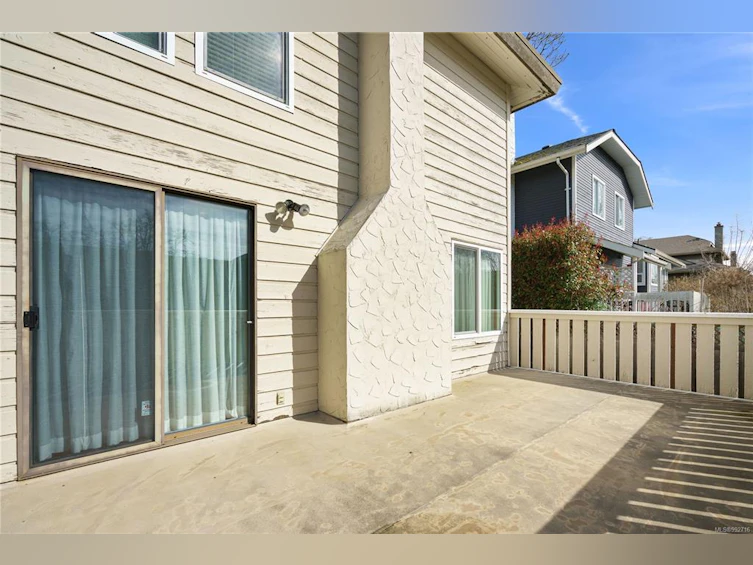 4021 Hopesmore Drive, Saanich, BC, V8N 5S8 - 47