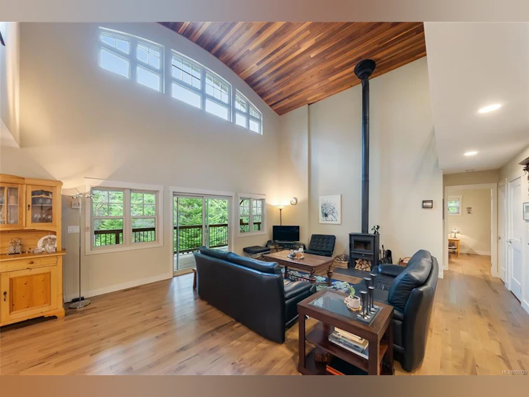 1955 Ashling Road, Qualicum Beach, BC, V9K 2V1 - 3