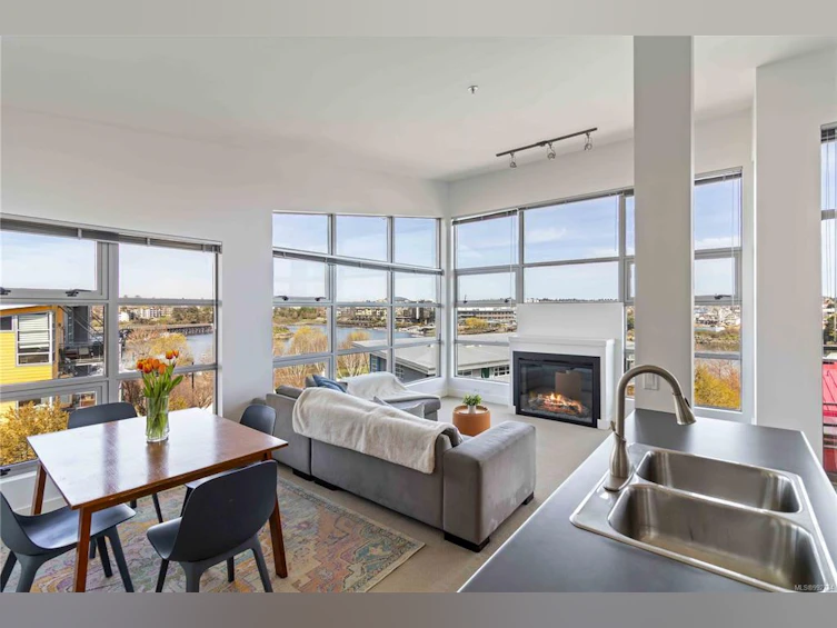 405-797 Tyee Road, Victoria, BC, V9A 7R4 - 2