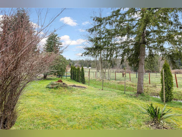 3564 Harris Crescent, Hilliers, BC, V9K 1V7 - 8