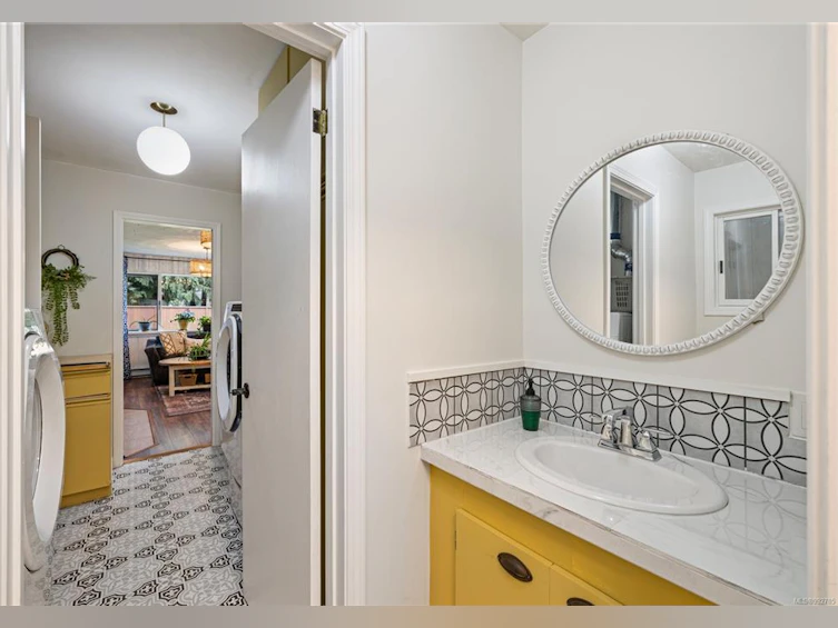 3564 Harris Crescent, Hilliers, BC, V9K 1V7 - 36