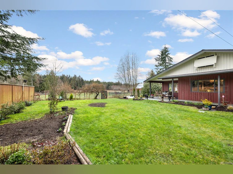 3564 Harris Crescent, Hilliers, BC, V9K 1V7 - 44