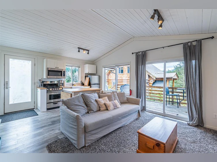 6-8631 South Shore Road, Honeymoon Bay, BC, V0R 2G0 - 7