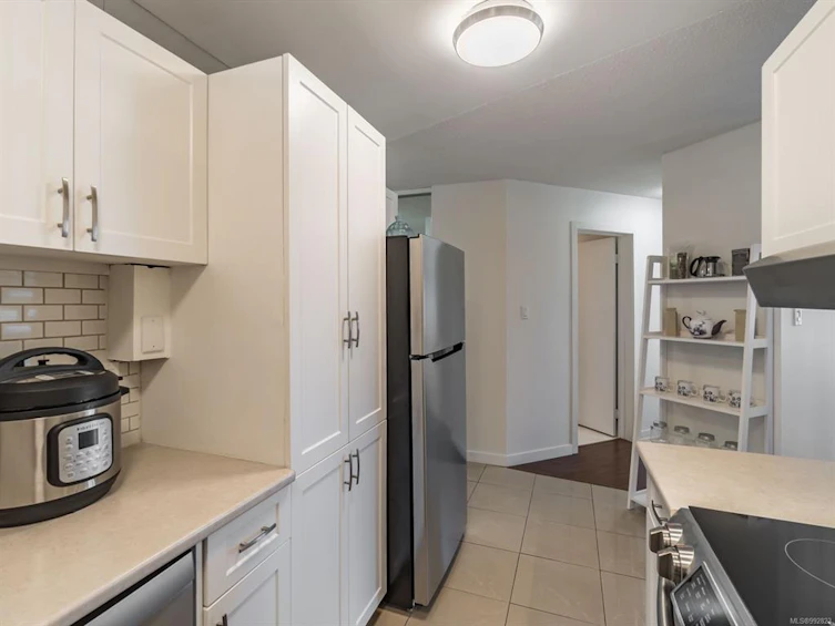 205-2560 Departure Bay Road, Nanaimo, BC, V9S 5P1 - 27