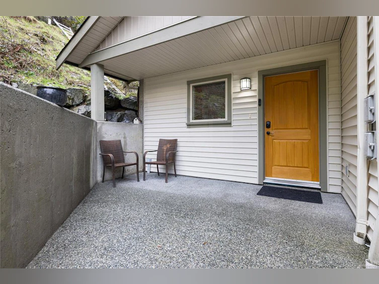 3220 Arrowsmith Road, Nanaimo, BC, V9T 5V3 - 3