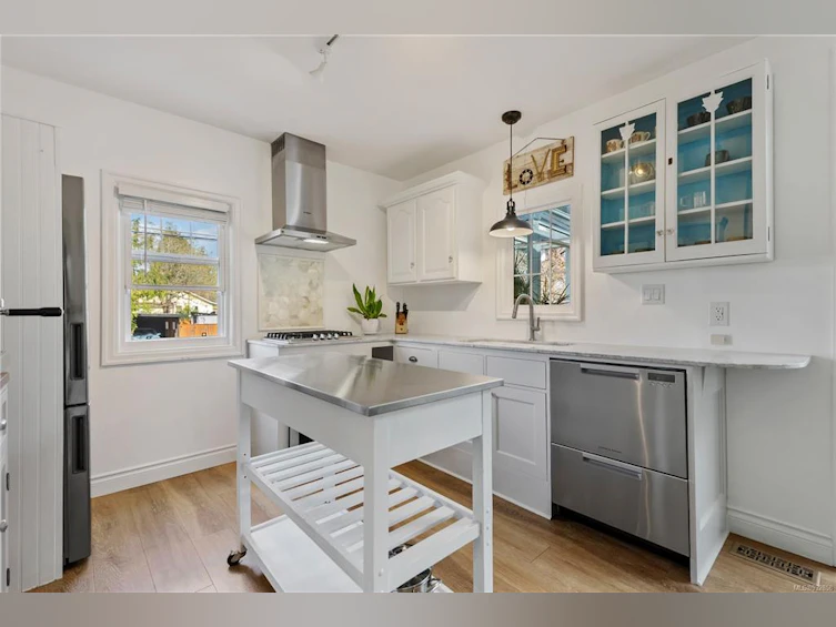 2987 Colquitz Avenue, Saanich, BC, V9A 2M2 - 7