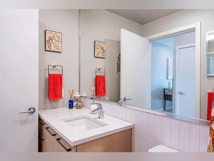 402-7162 West Saanich Road, Central Saanich, BC, V8M 1P6 - 20