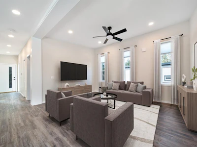 104-3499 Henry Road - 3