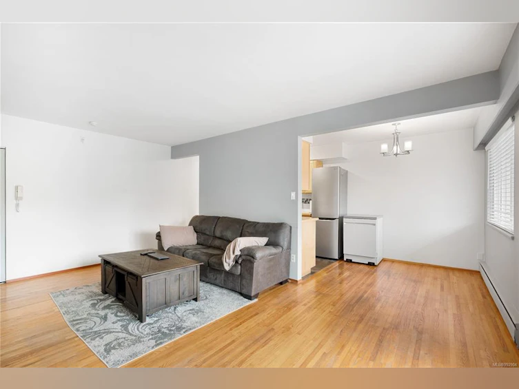 434 W Burnside Road, Saanich, BC, V8Z 1M2 - 6