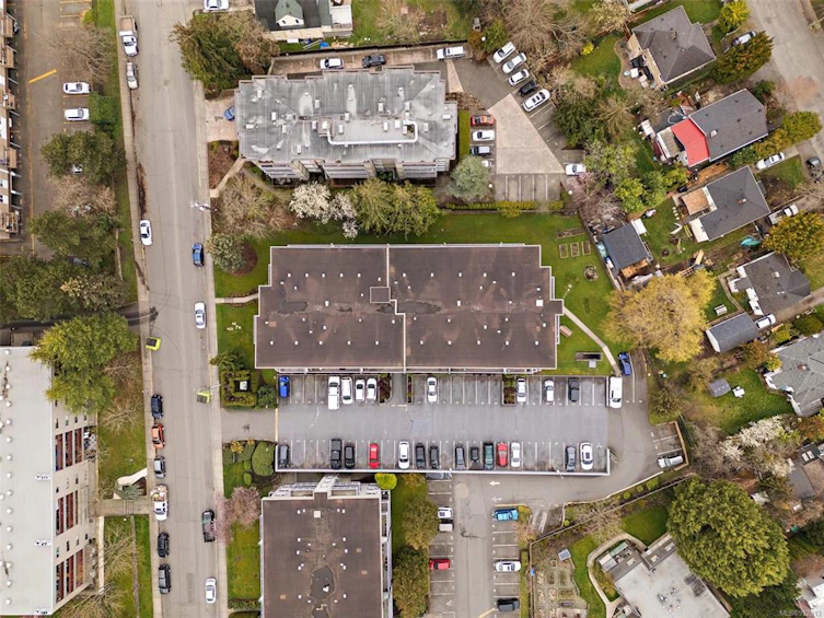 402-3240 Glasgow Avenue, Saanich, BC, V8X 1M2 - 24