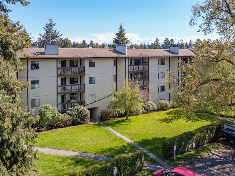 305 - 75 W Gorge Road, Saanich BC V9A 7A9