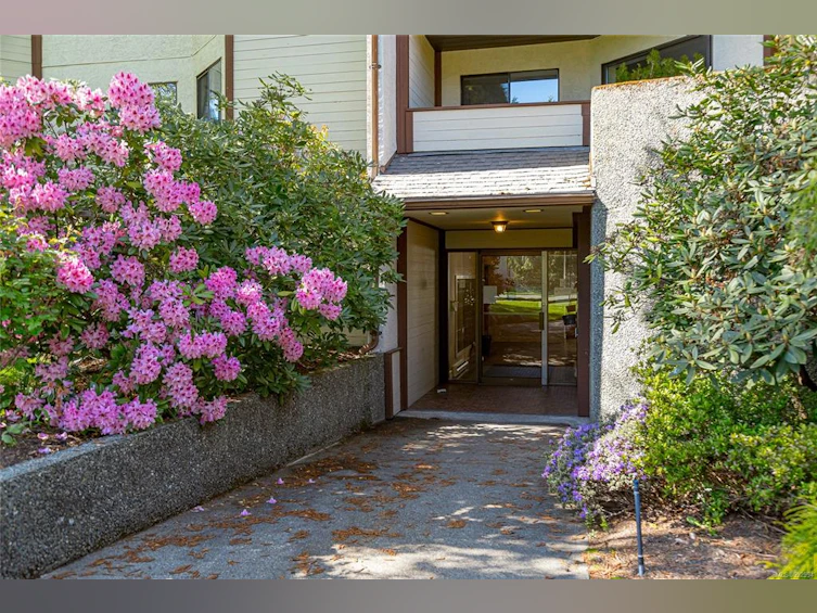 305-75 W Gorge Road, Saanich, BC, V9A 7A9 - 6