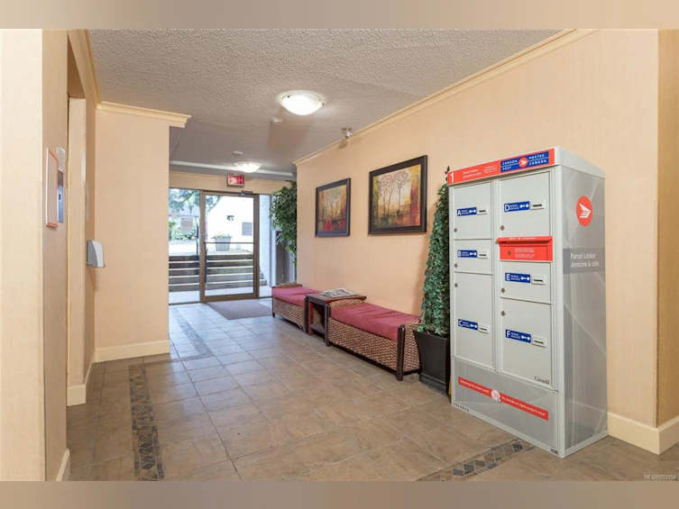 305-75 W Gorge Road, Saanich, BC, V9A 7A9 - 37