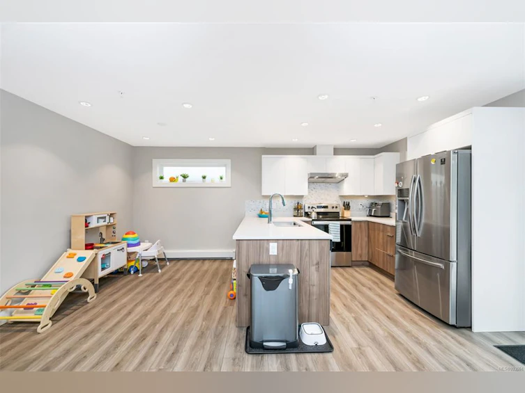 102-2096 Kennedy Street, Sooke, BC, V9Z 1P7 - 11