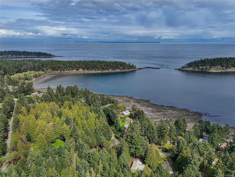 759 Charter Road, Mayne Island, BC, V0N 2J1 - 63