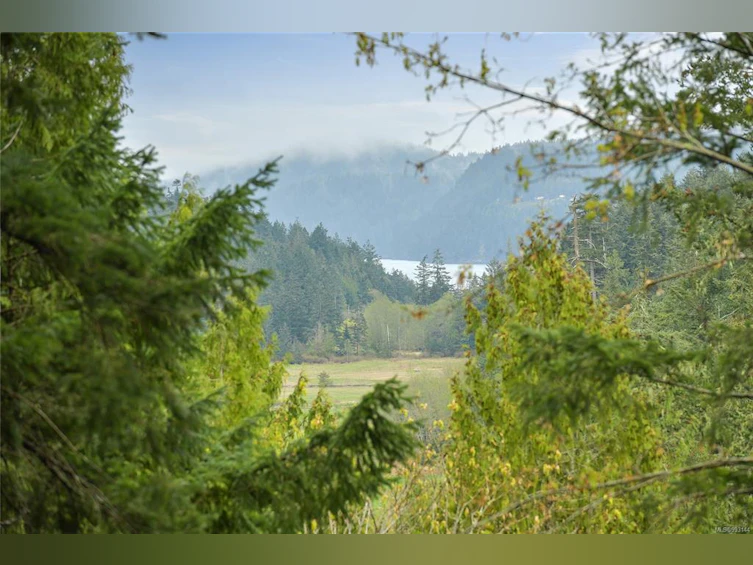 604 Fernhill Road, Mayne Island, BC, V0N 2J2 - 37