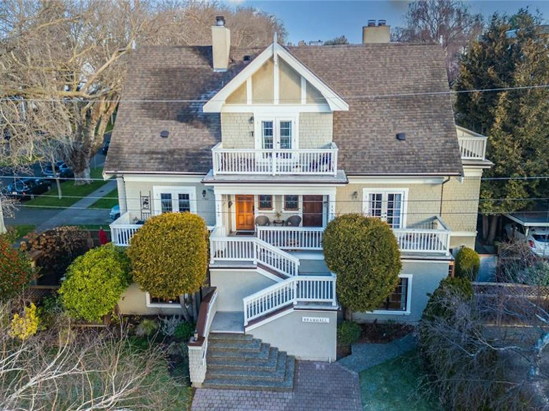 1144 Oscar Street, Victoria BC V8V 2X4