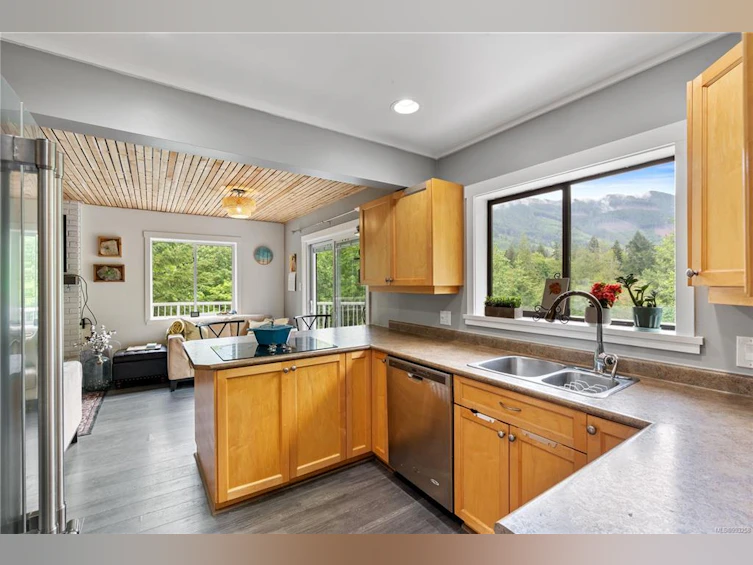 187 Nitinat Avenue, Lake Cowichan, BC, V0R 2G0 - 12