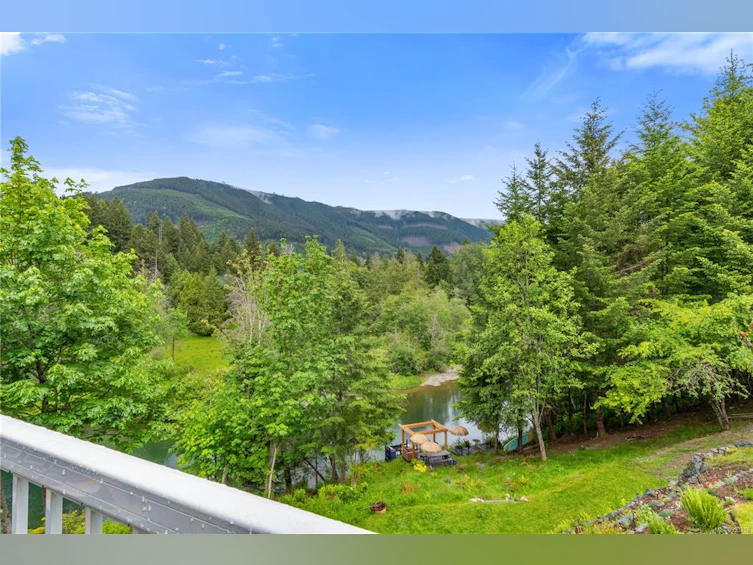 187 Nitinat Avenue, Lake Cowichan, BC, V0R 2G0 - 24