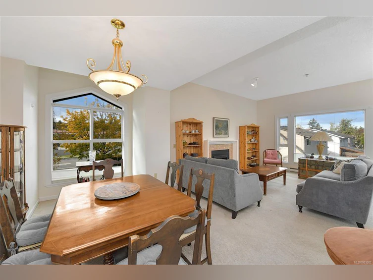 302-3969 Shelbourne Street, Saanich, BC, V8N 6J5 - 10