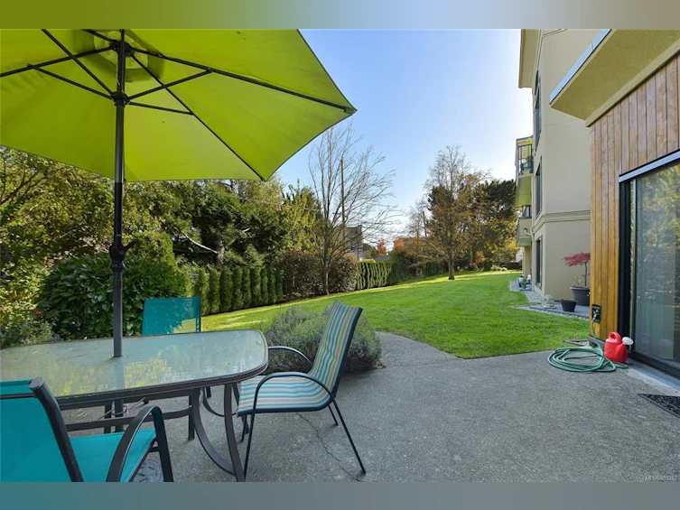 302-3969 Shelbourne Street, Saanich, BC, V8N 6J5 - 34