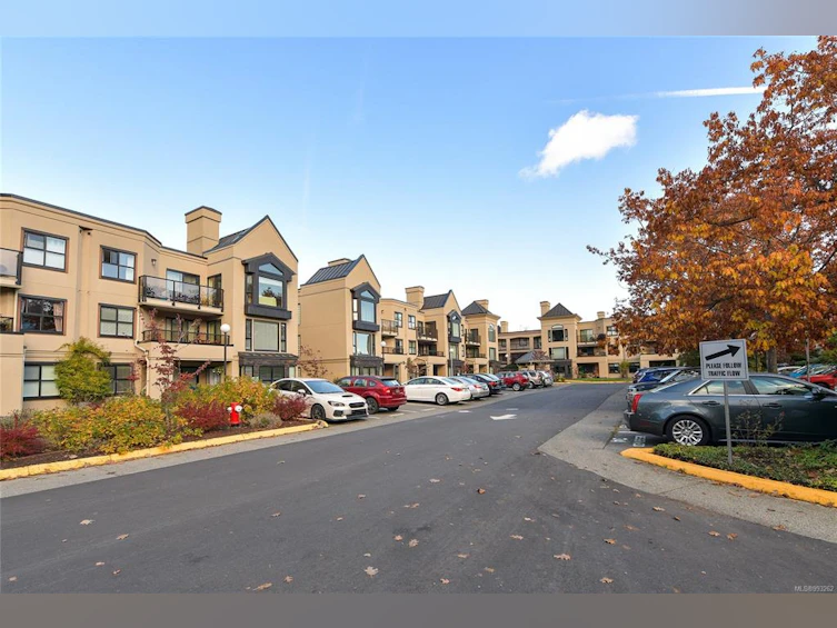 302-3969 Shelbourne Street, Saanich, BC, V8N 6J5 - 44