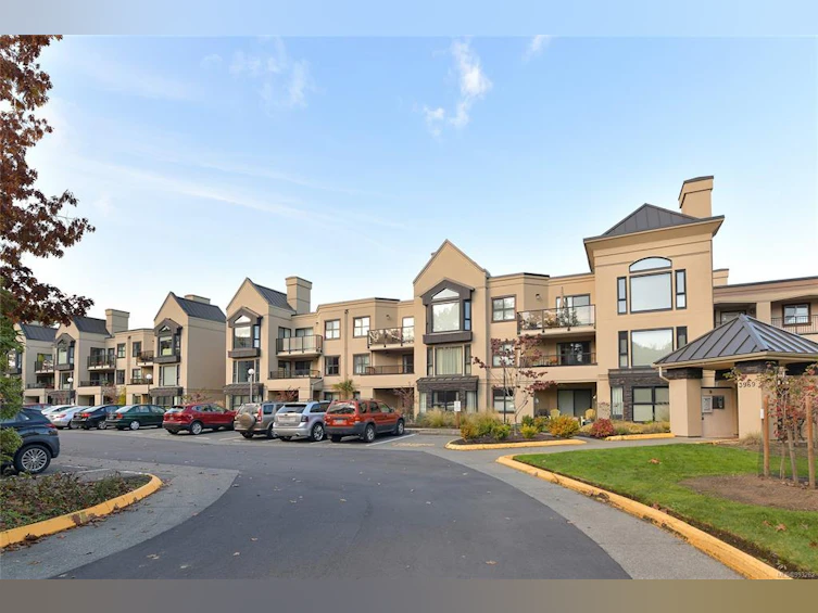 302-3969 Shelbourne Street, Saanich, BC, V8N 6J5 - 46
