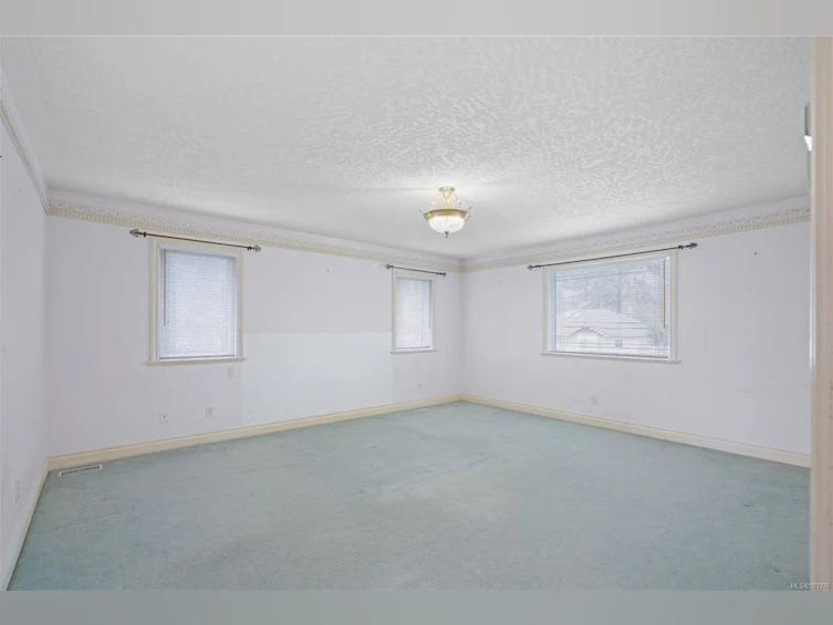 757 Claremont Avenue, Saanich, BC, V8Y 1J9 - 22