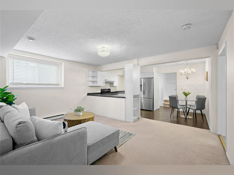 757 Claremont Avenue, Saanich, BC, V8Y 1J9 - 26