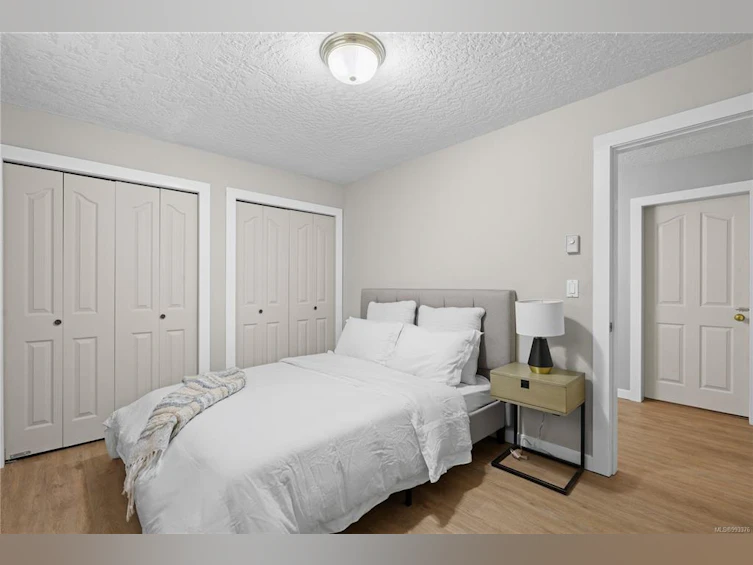 757 Claremont Avenue, Saanich, BC, V8Y 1J9 - 38