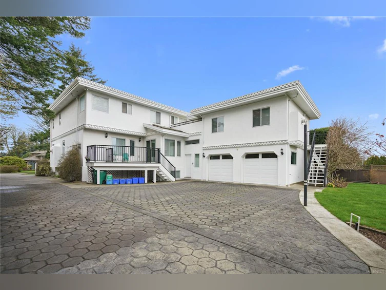757 Claremont Avenue, Saanich, BC, V8Y 1J9 - 48