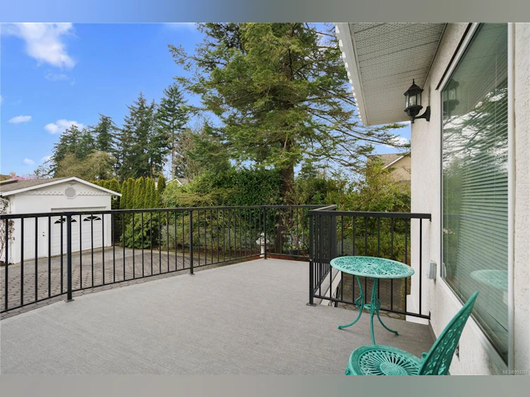 757 Claremont Avenue, Saanich, BC, V8Y 1J9 - 53