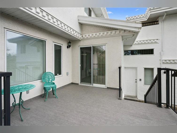 757 Claremont Avenue, Saanich, BC, V8Y 1J9 - 54