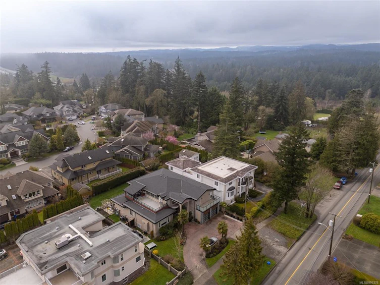 757 Claremont Avenue, Saanich, BC, V8Y 1J9 - 65