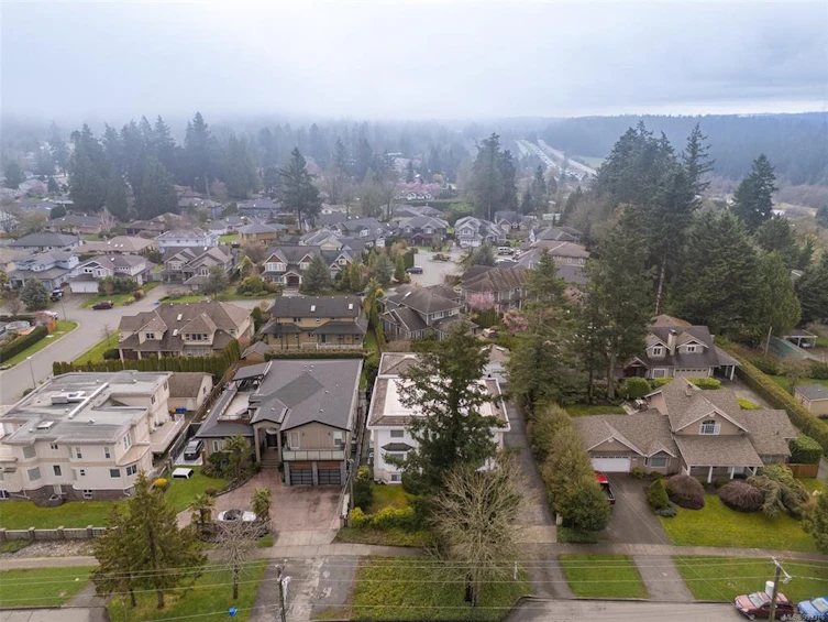 757 Claremont Avenue, Saanich, BC, V8Y 1J9 - 66
