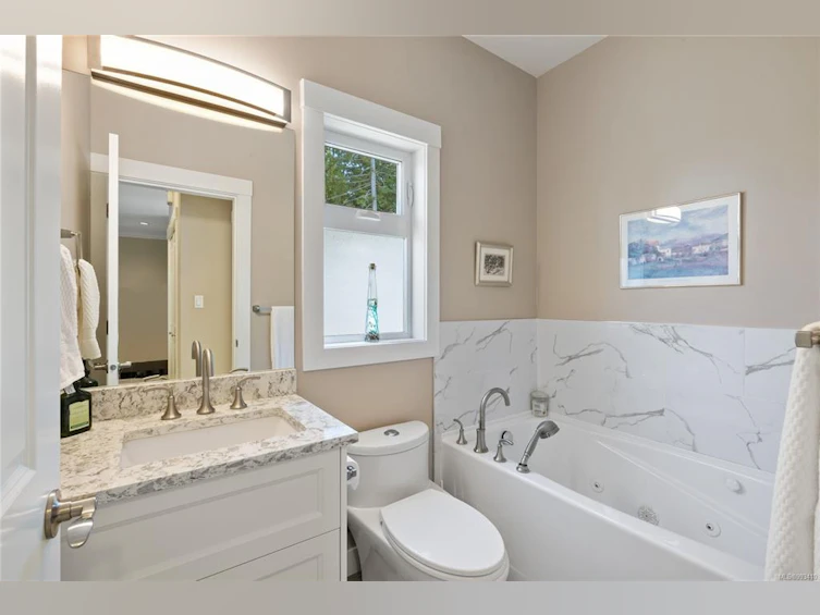 1640 Country Road, Qualicum Beach, BC, V9K 2S3 - 31