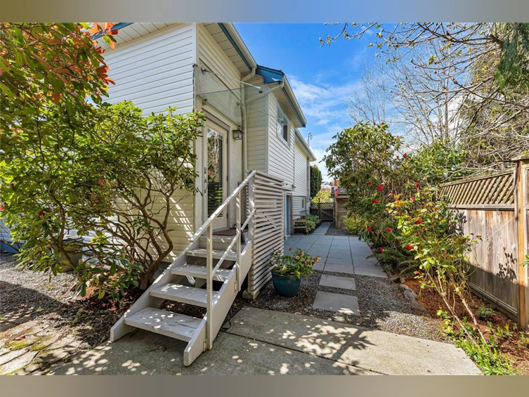1456 Thurlow Road, Victoria, BC, V8S 1L9 - 7